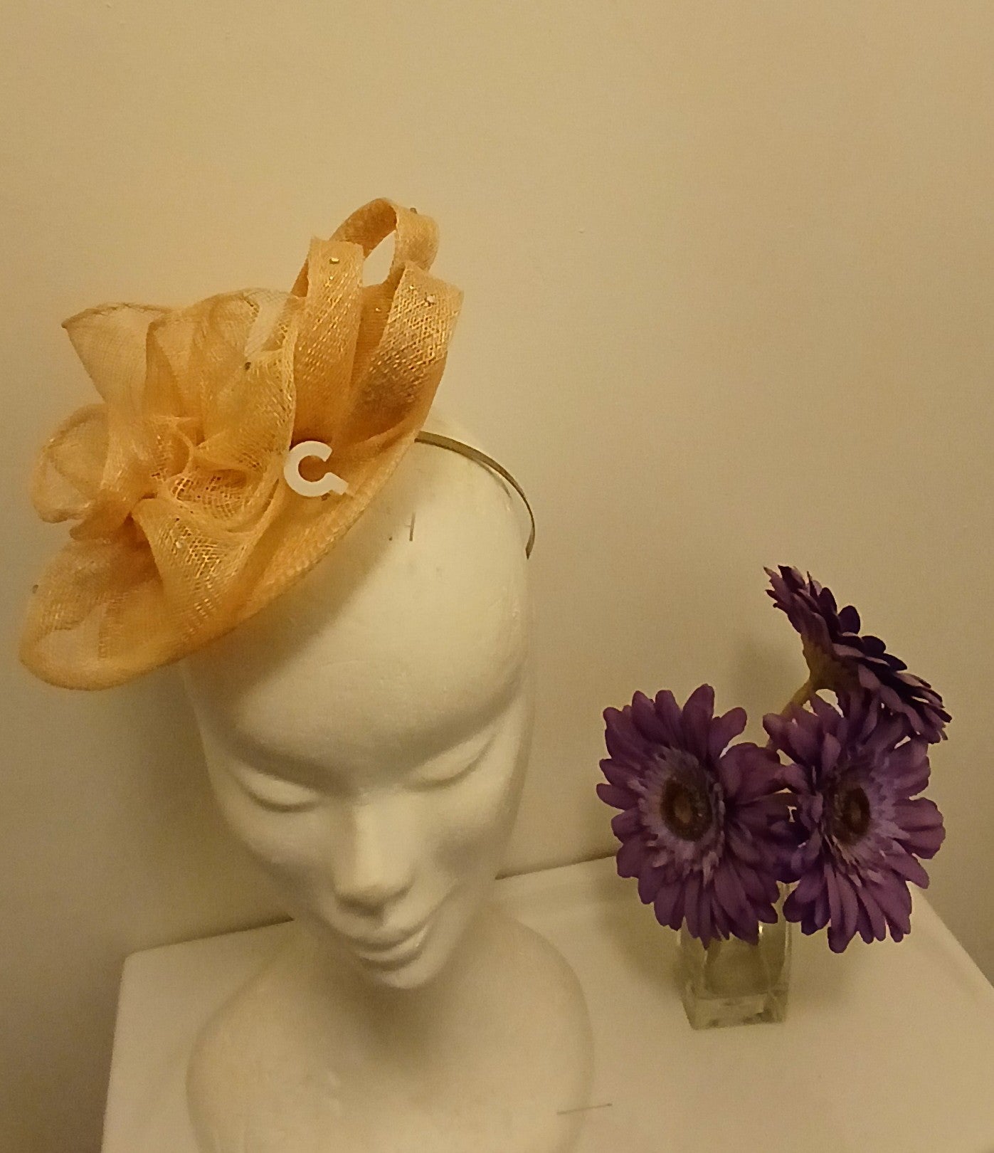 Fascinator c42 peach