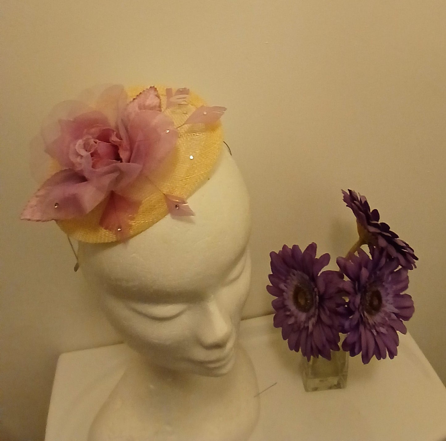 Fascinator vero, ivory pink