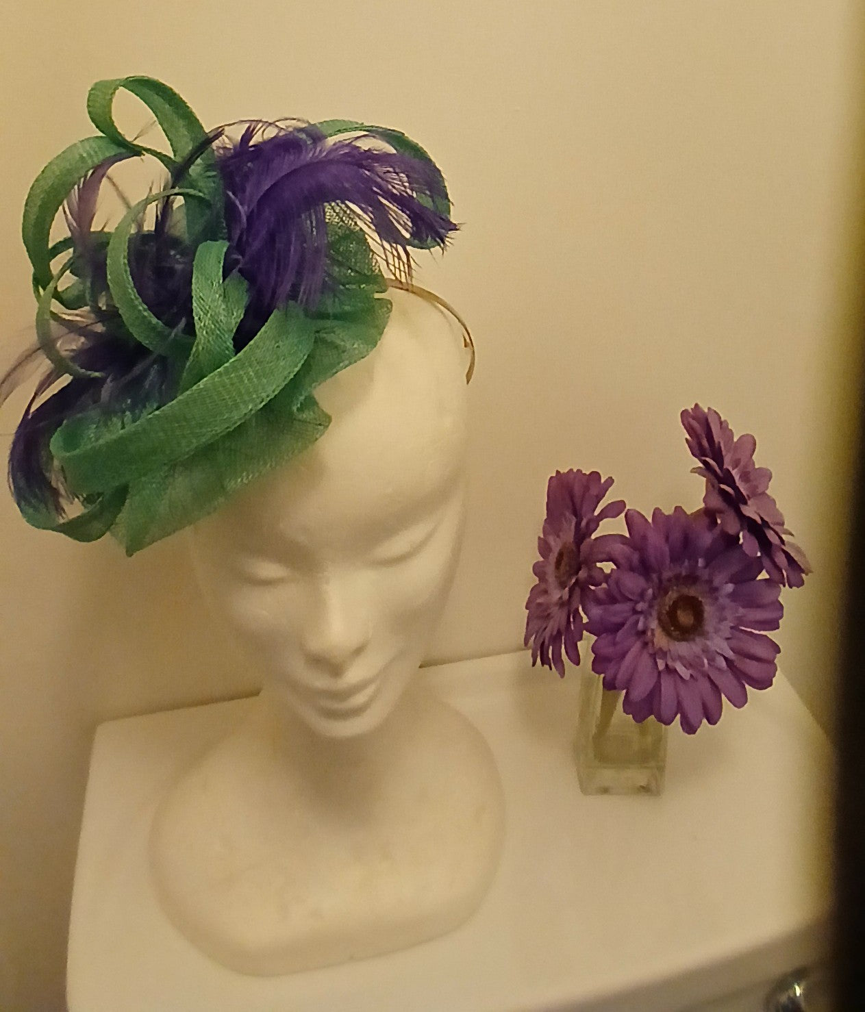 Fascinator lara turquoise with Purple Ostrich Feathers