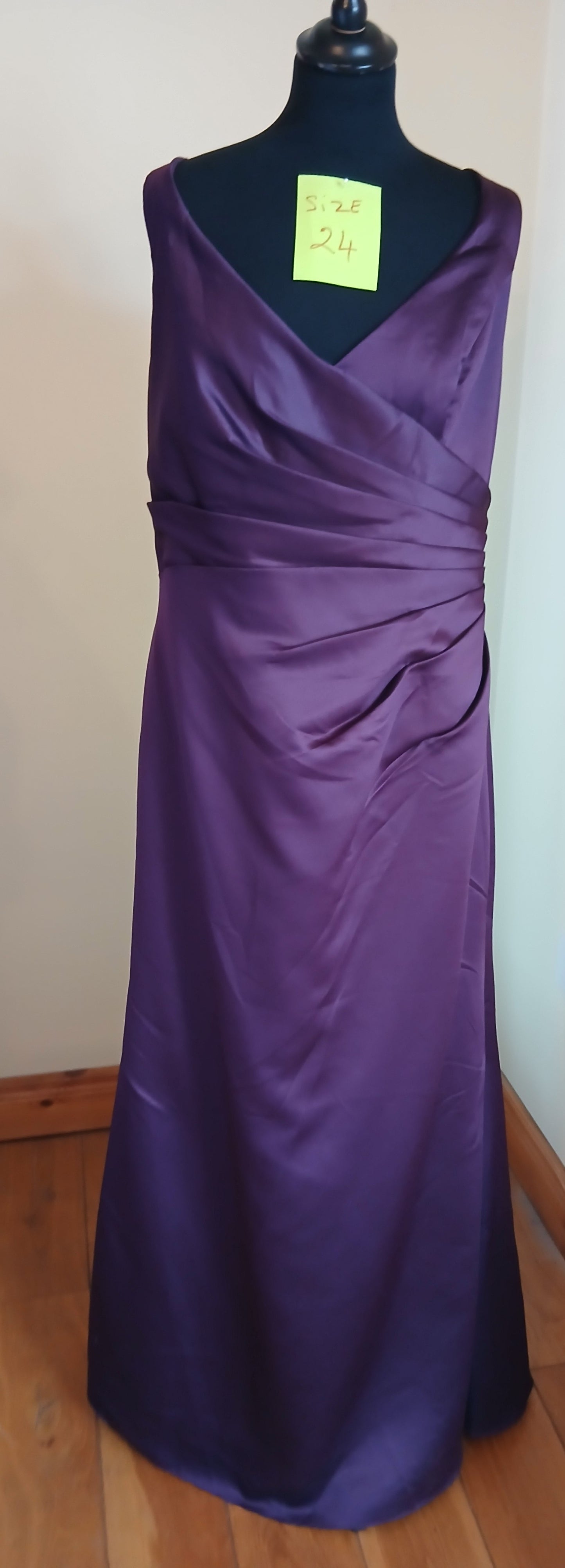 Purple formal dress size 24 elegant design