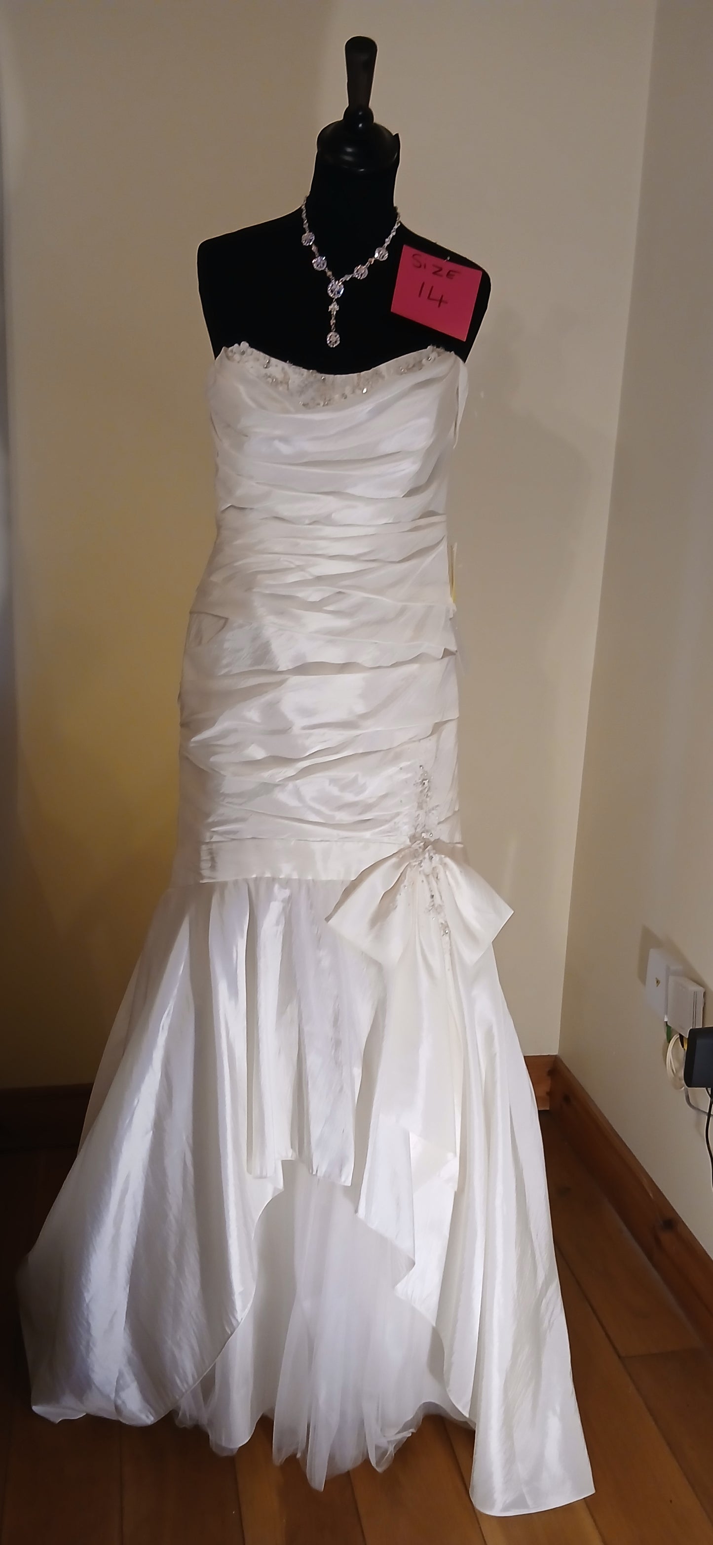 Fitted Taffeta Dress with tulle  Taffeta skirt and train