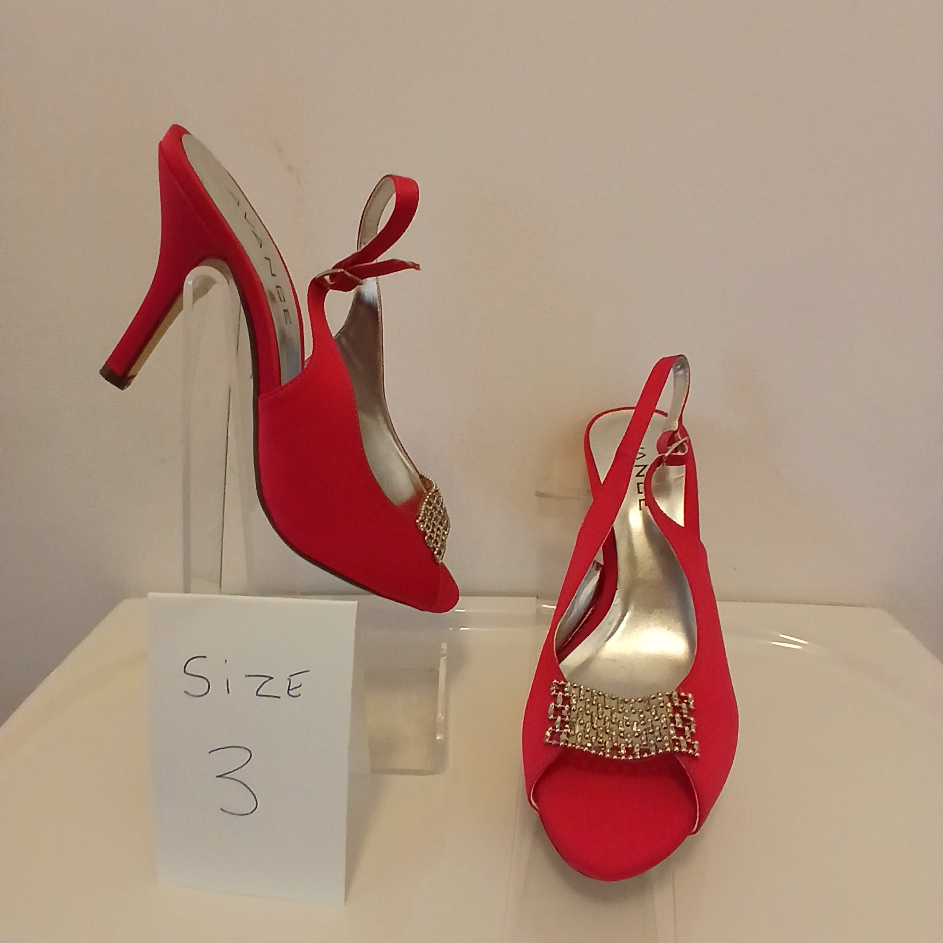 Elegant sling back in cerise pink with silver detail  size 3 