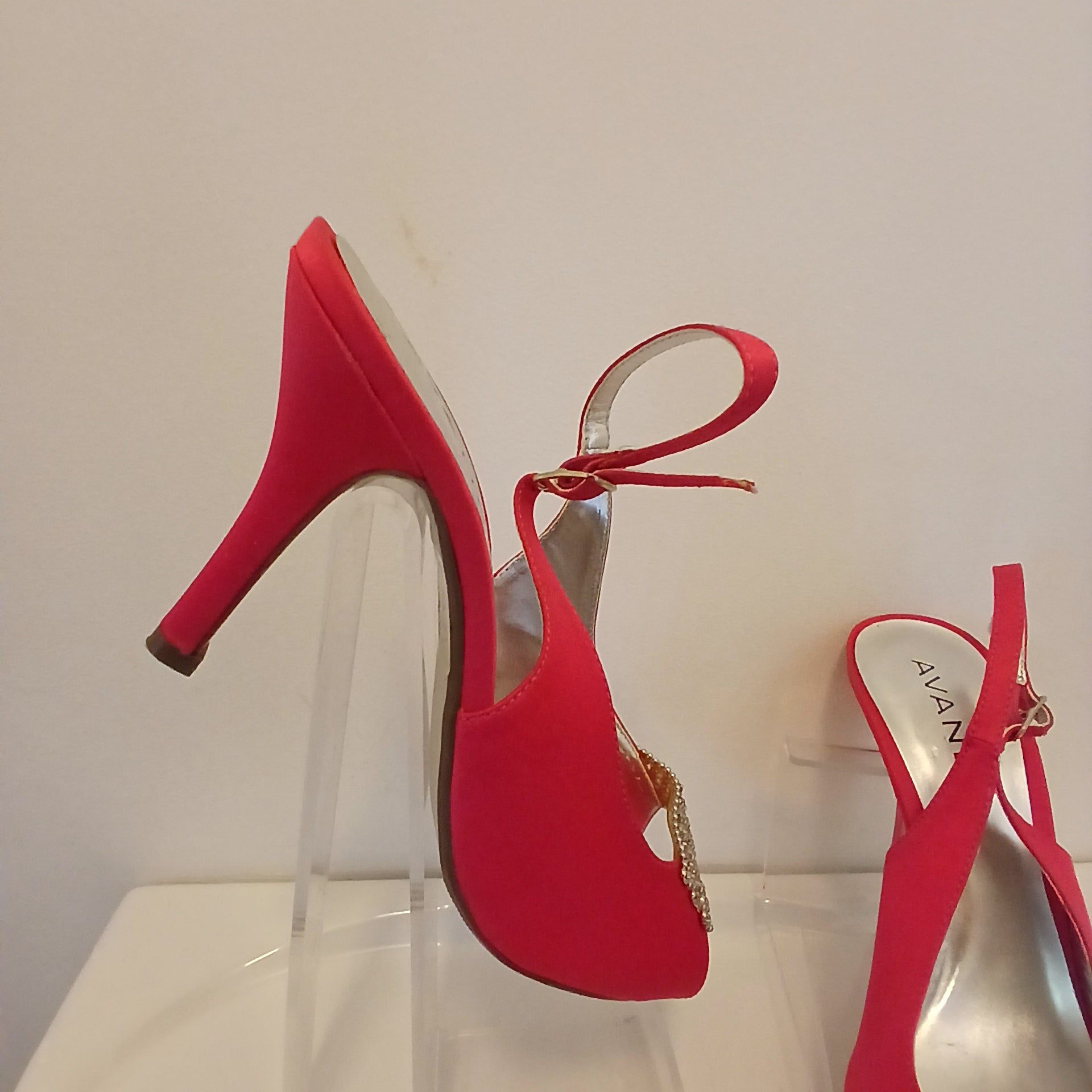 Advance brand shoe