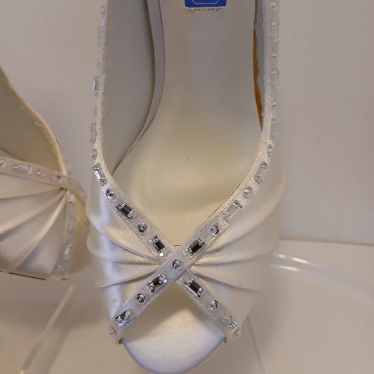 Shade shoes  ivory peep toe with jewelled  decorations  size 5