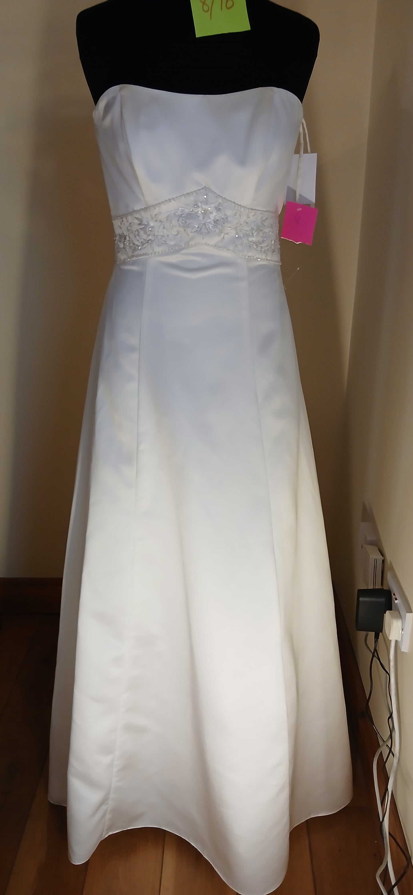 Wedding dress size 8/10 ivory Clearance Sale.    Don't miss out on this amazing deal!