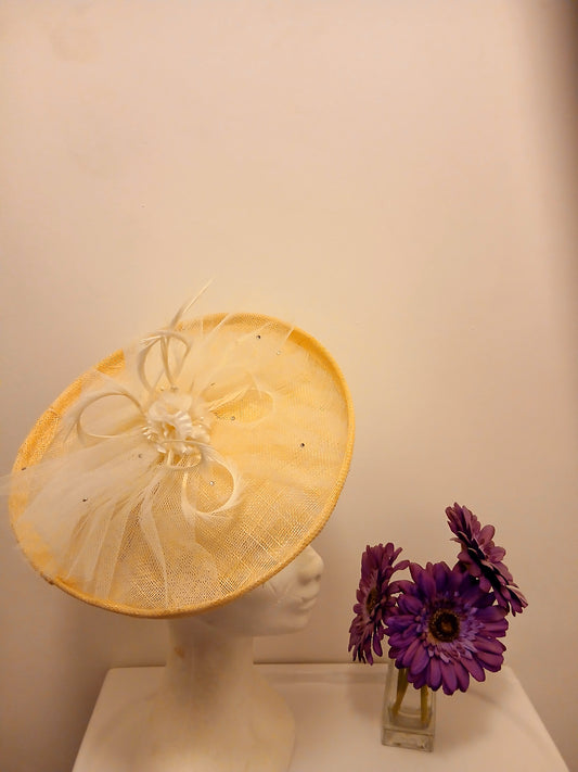 Facinator b76  ivory saucer style