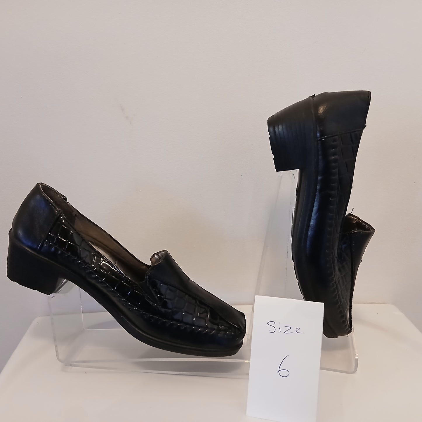 Black Textured  comfort shoe  size 6