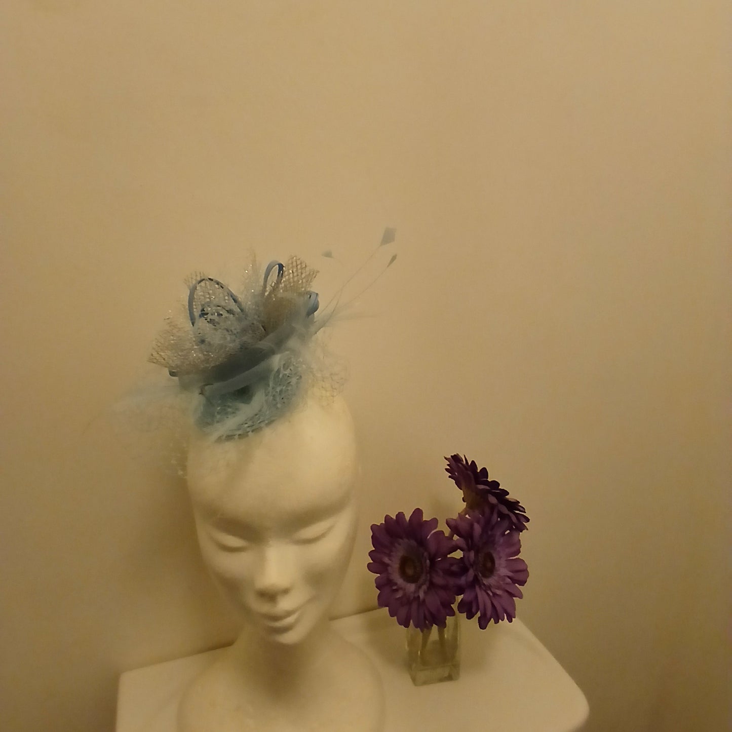 Fascinator jenna  in delph blue