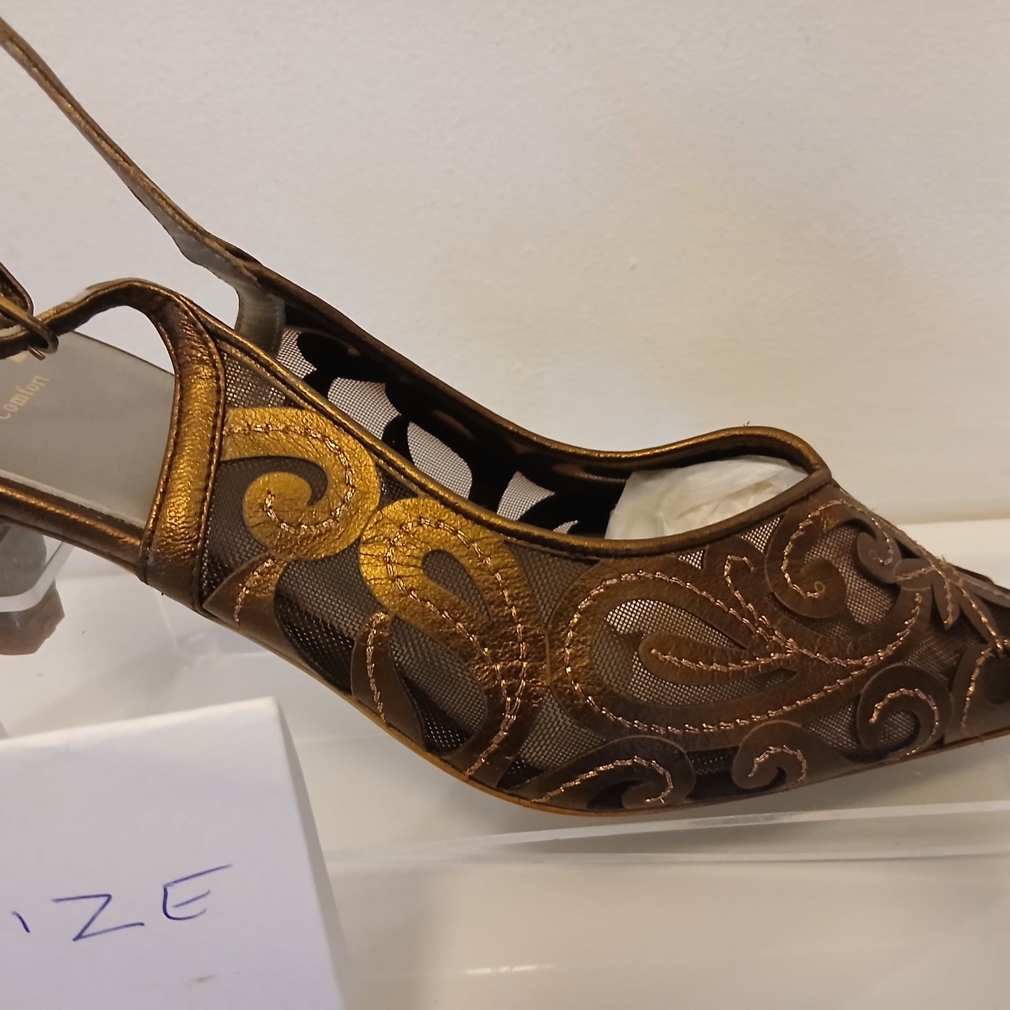 Luxury  asensio size 5 low heel leather shoes