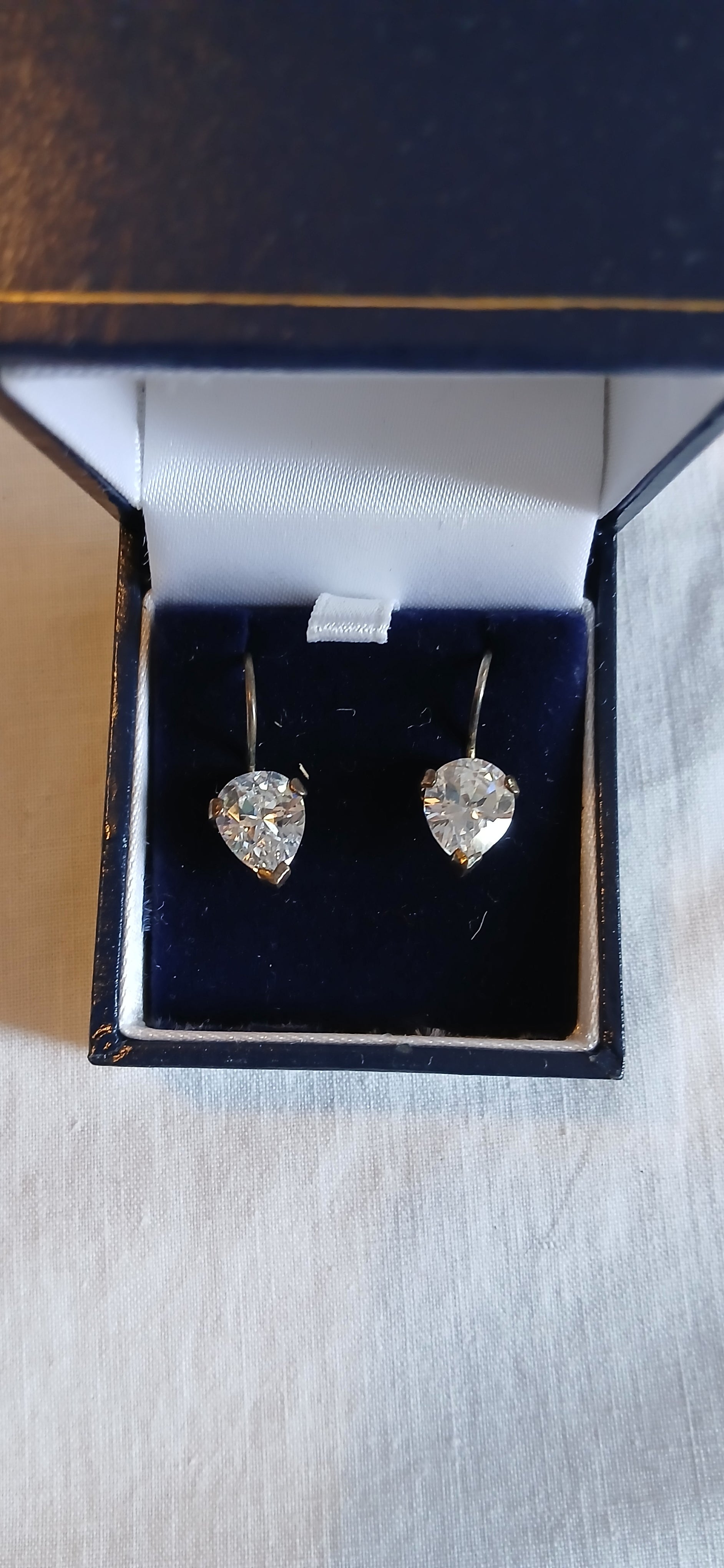 dazzling sterling silver and sparkling cubic zirconia