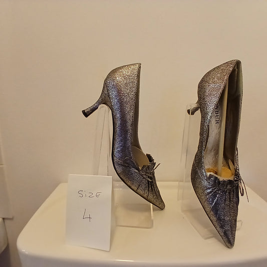 Metallic silver/grey shoe  size 4
