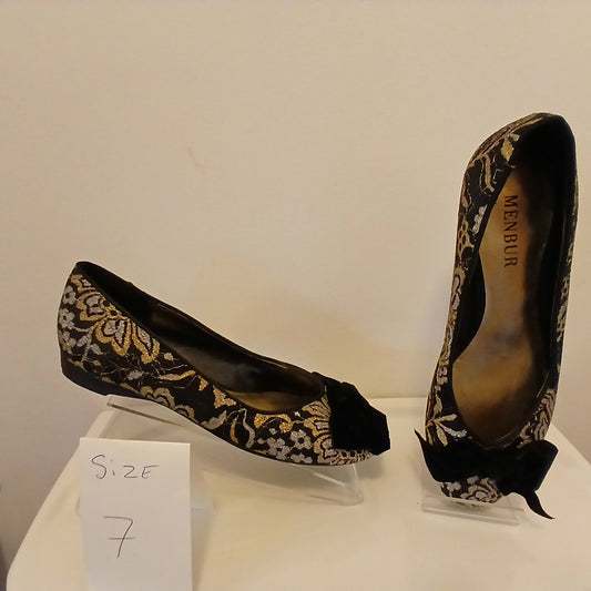 Gold and black  ballerina flats  size 7