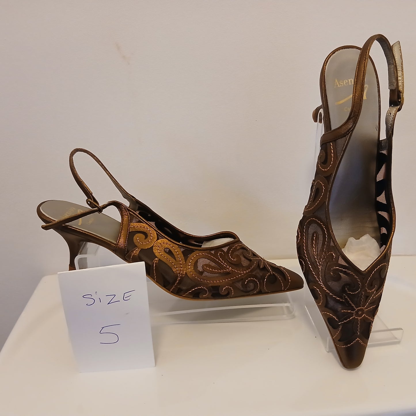 Luxury  asensio size 5 low heel leather shoes