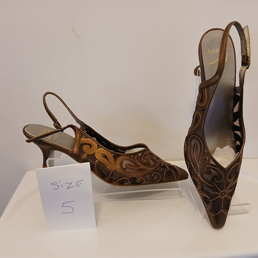 Luxury  asensio size 5 low heel leather shoes
