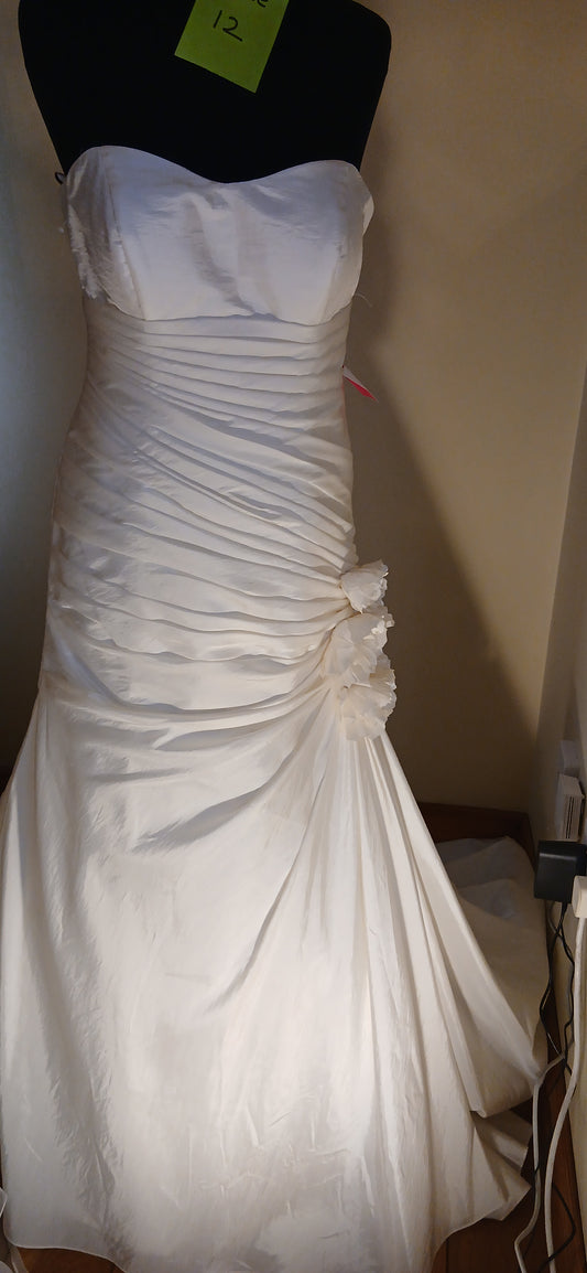 Wedding Dress Size 12 Ivory Taffeta Clearance Sale.