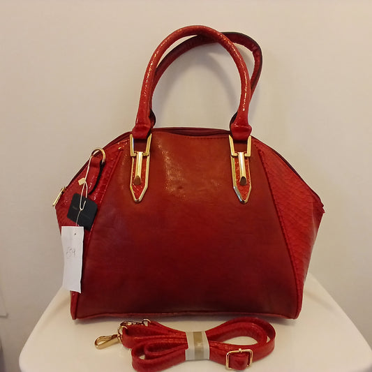 Xl Red hand bag with shoulder strap