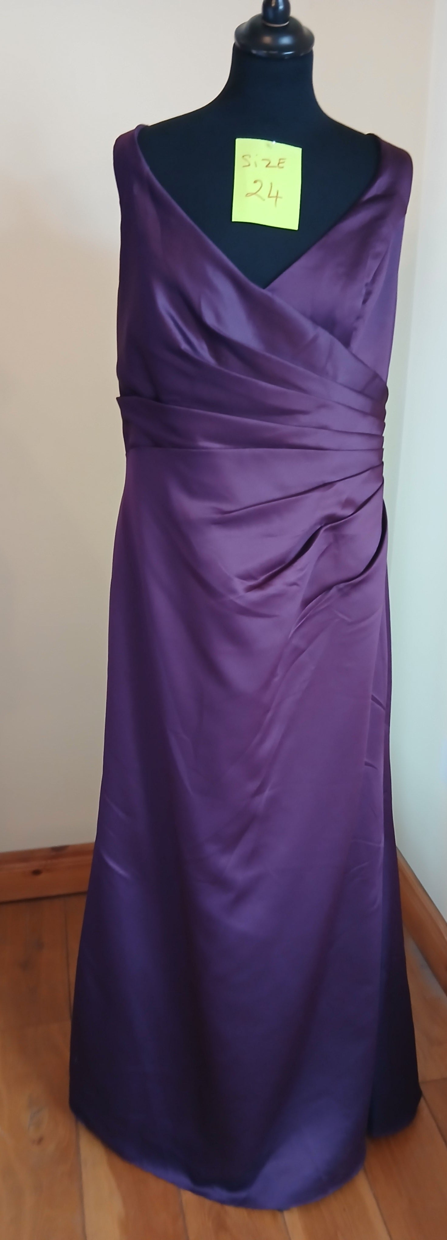 Purple formal dress size 24 elegant design
