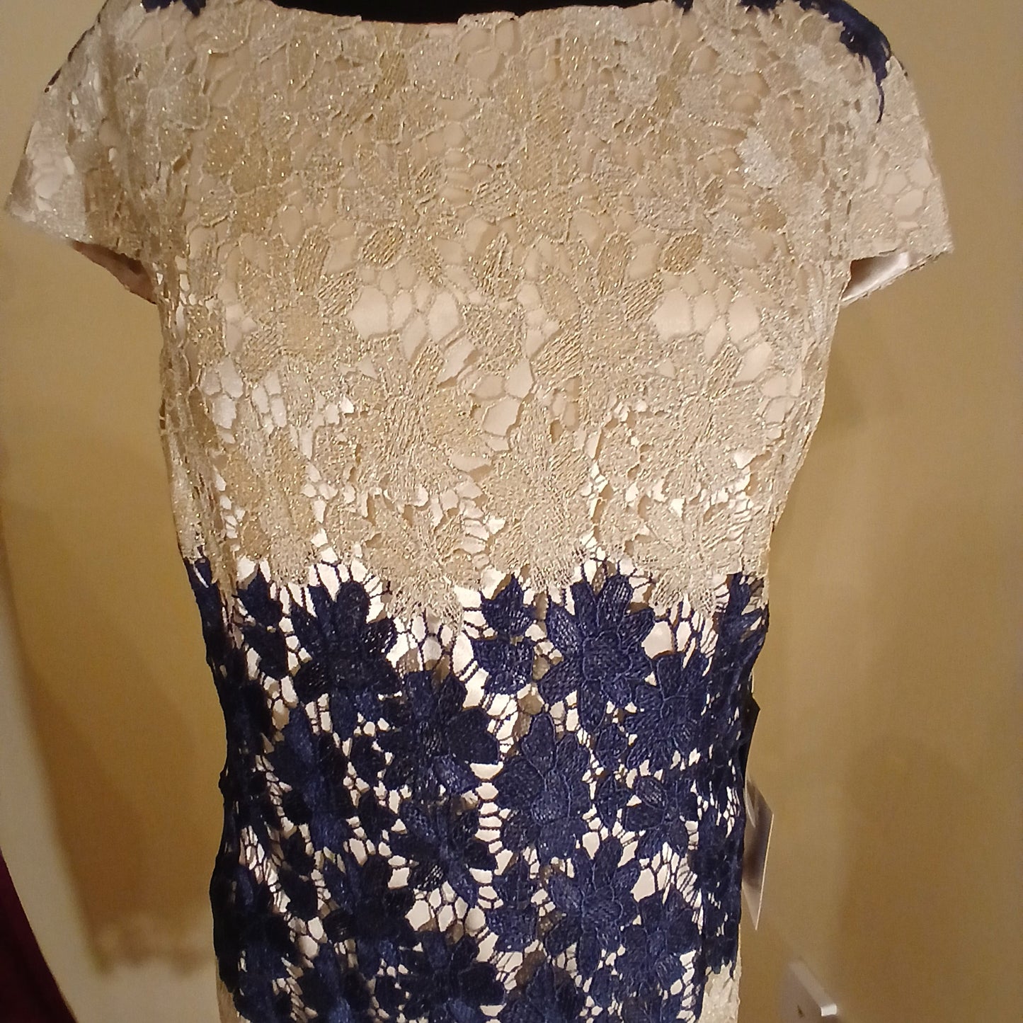 close up of quality of this beautiful mother of the bride/ groom outfit