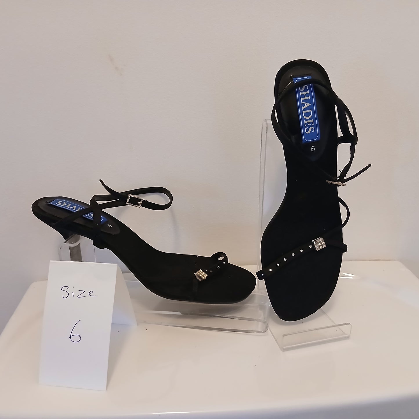 Black sandal size 6